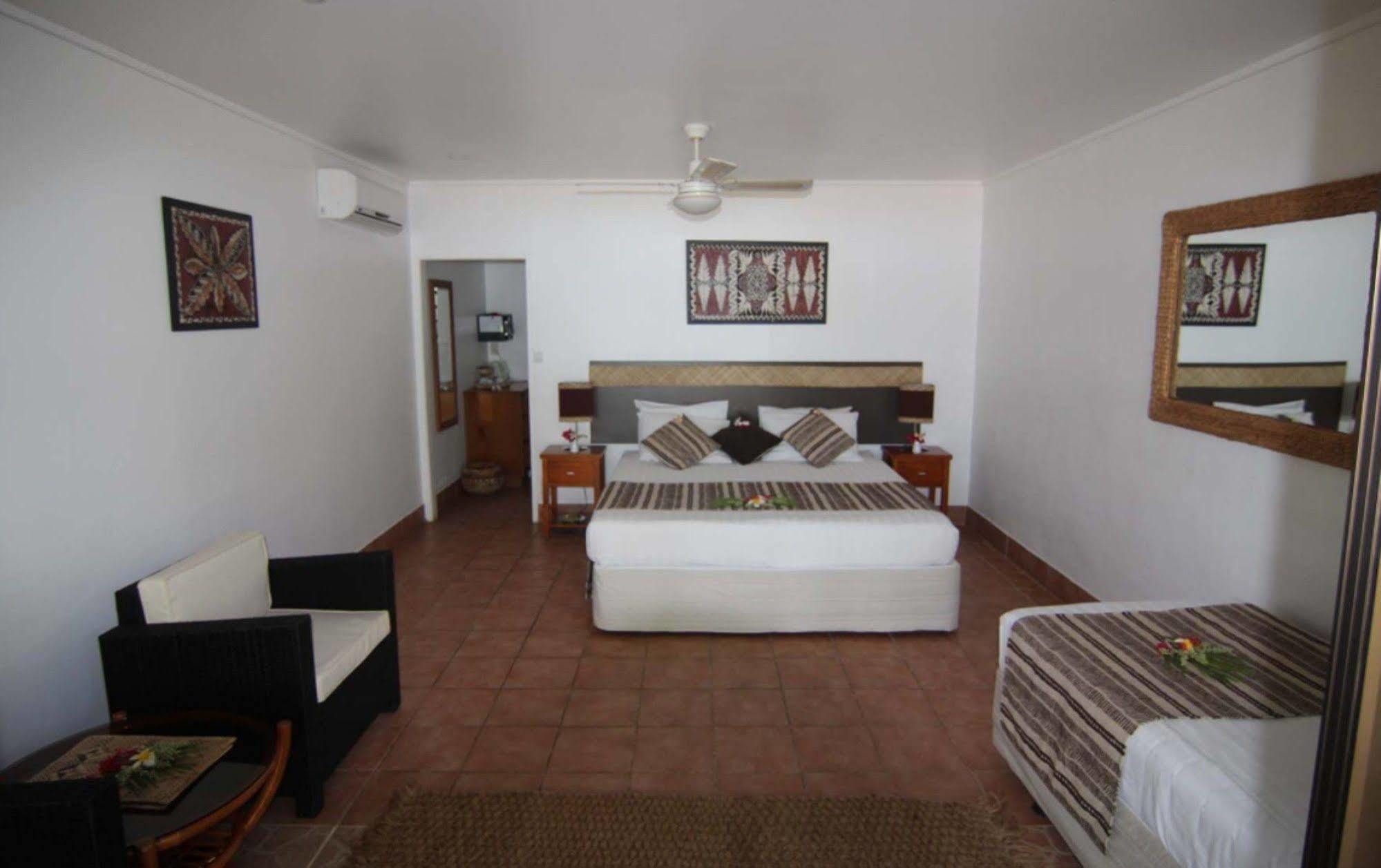 Tongan Beach Resort Utungake Exterior photo